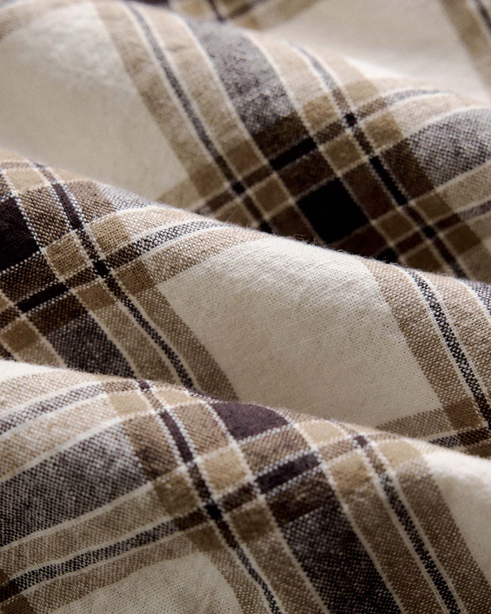 The Craftsman Shirt in Bark Plaid Linen