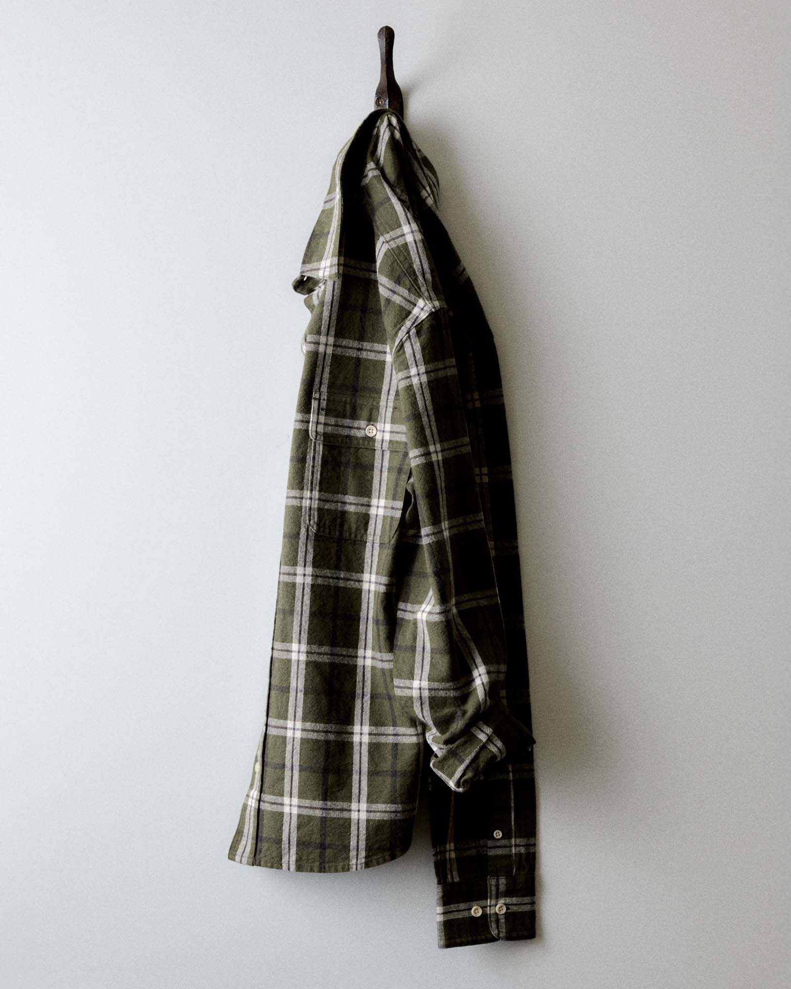 The Craftsman Shirt in Canteen Plaid Linen
